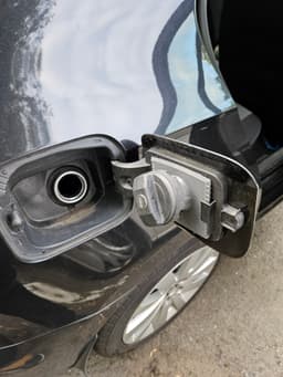 VW/Audi/Skoda/SEAT държач за капачка и скрепер